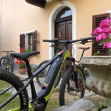 Casa Borio Bed & Breakfast Bioglio